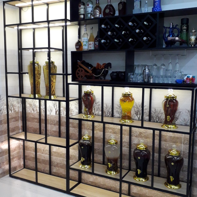 kệ rượu 1